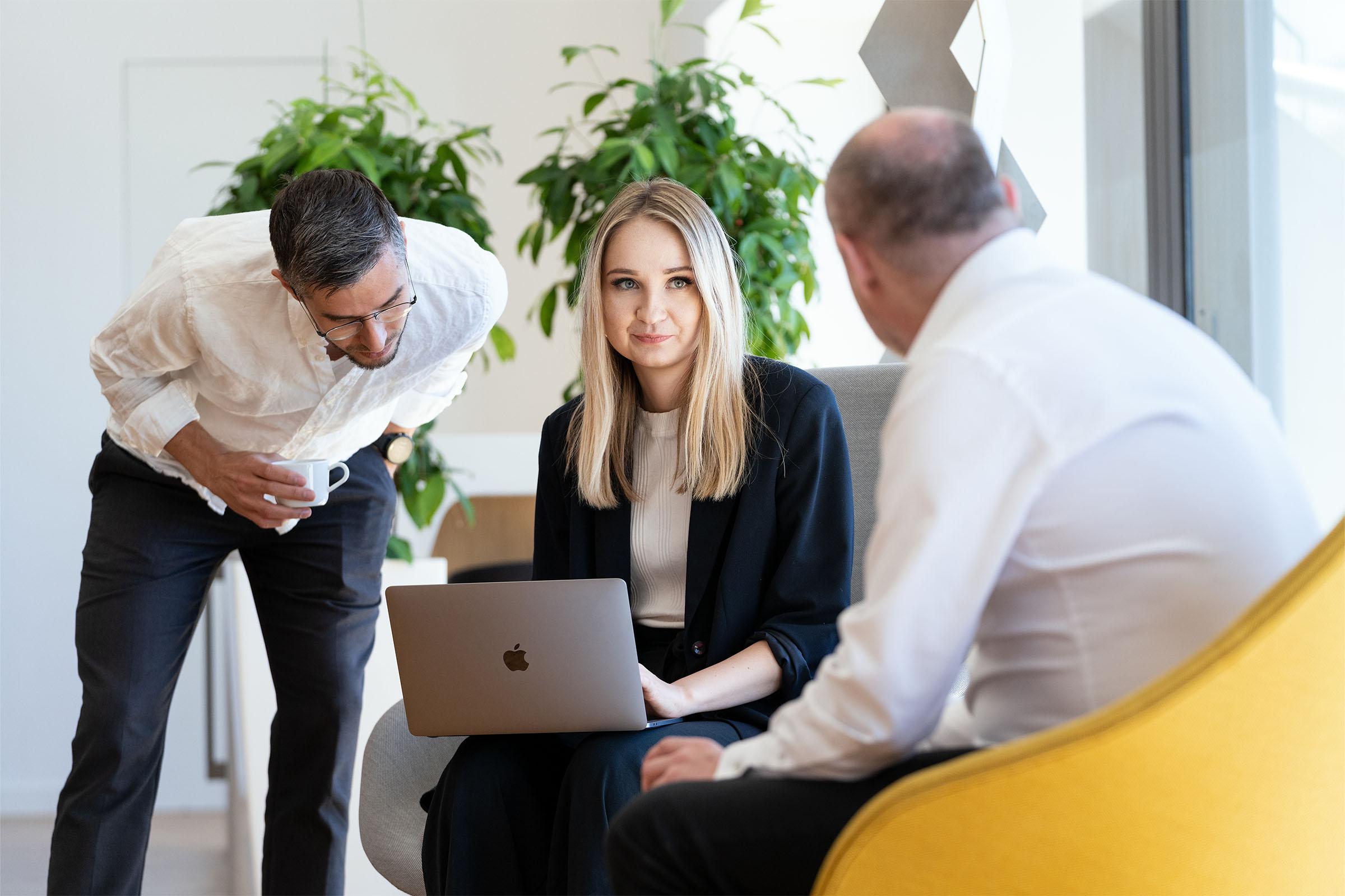 When you start collaborating with us, you enter a family business, with a personal approach and global experience.